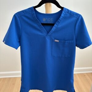 FIGS Catarina One-pocket Scrub top